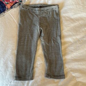 Tea Collection Dark Gray Striped Capri Leggings